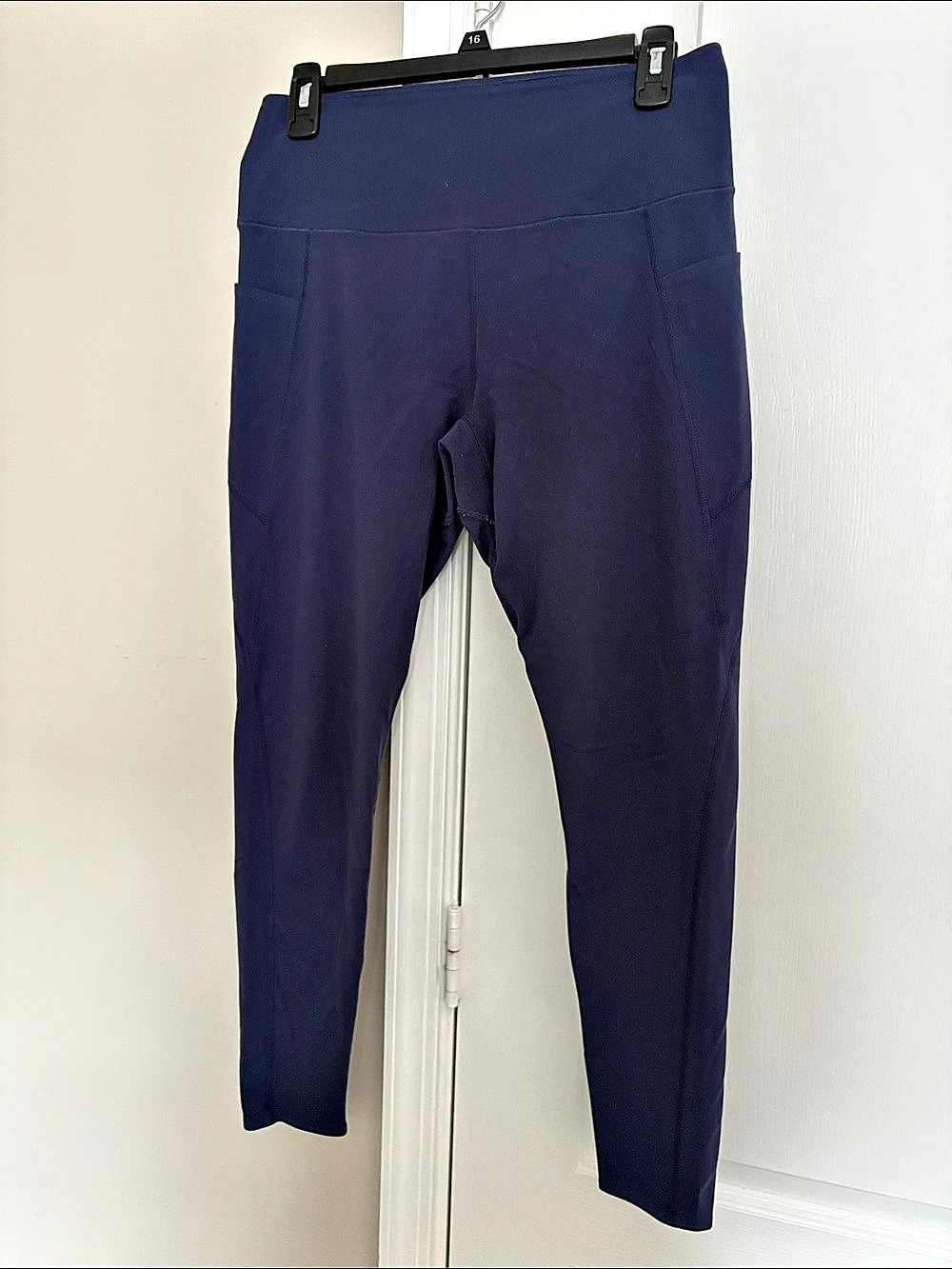Uniqlo AIRism UV Protection Pocketed Soft Leggings Women's Blue Leggings Size